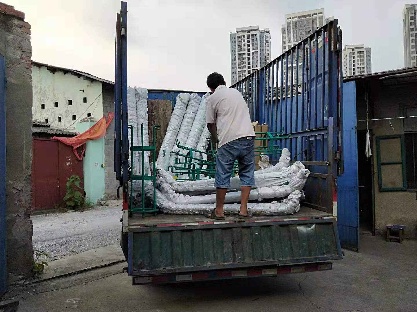 篮球架厂家成冠体育